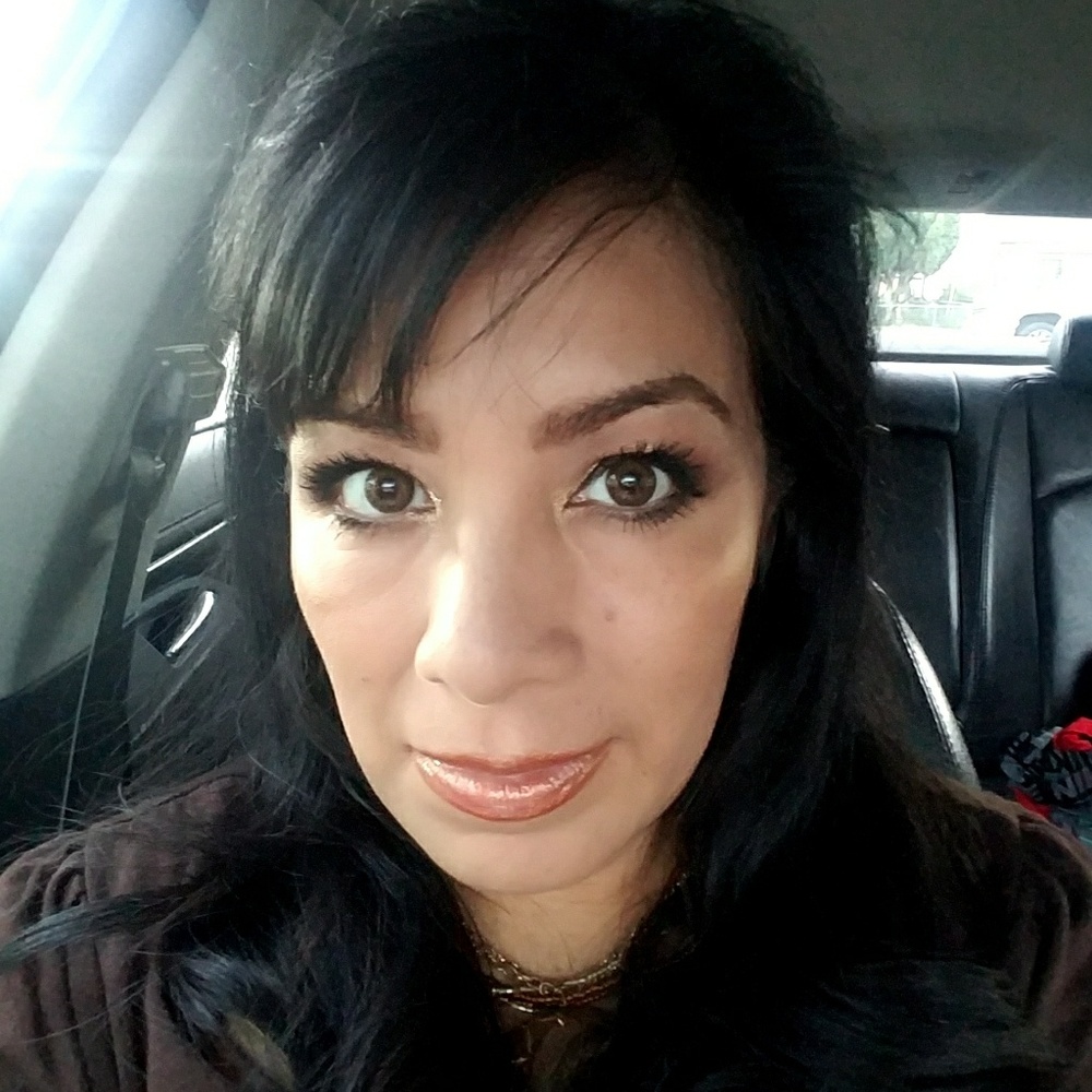 Meet your Posher, Denise